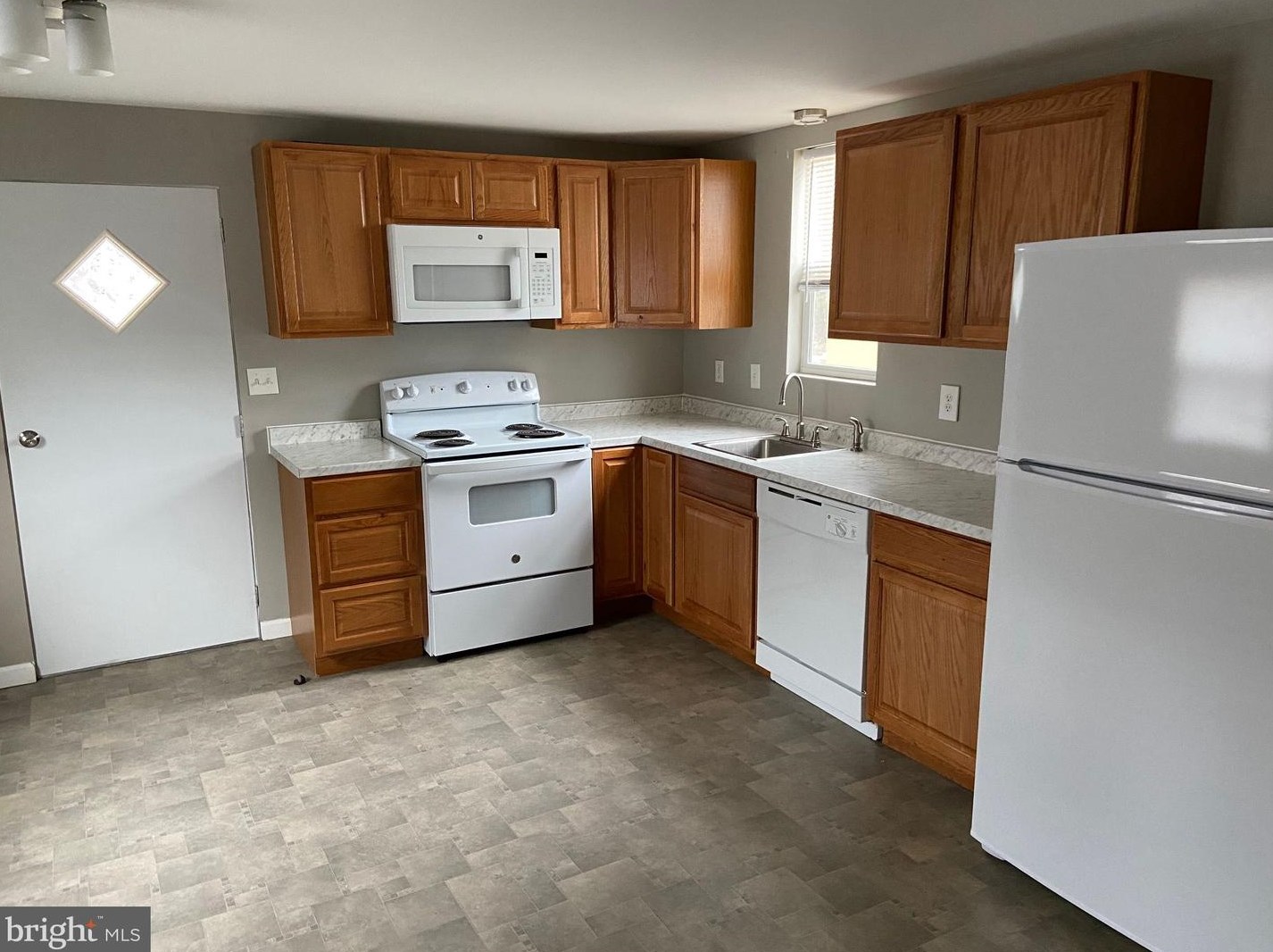 450 Ridge Rd Trlr 21, Etters, PA 17319