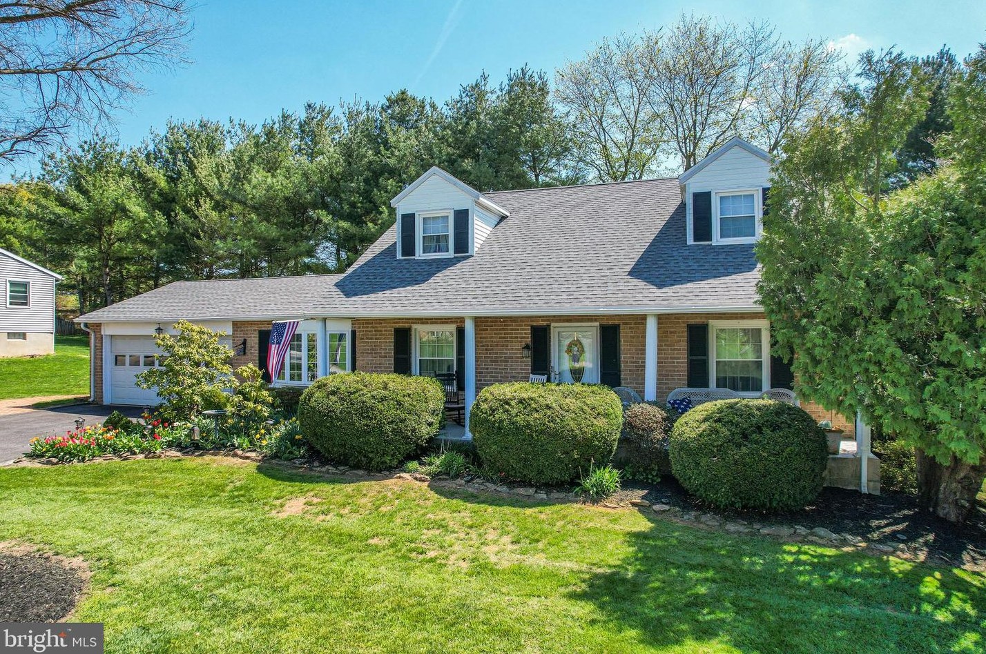 10 Independence Dr, Tolna, PA 17349