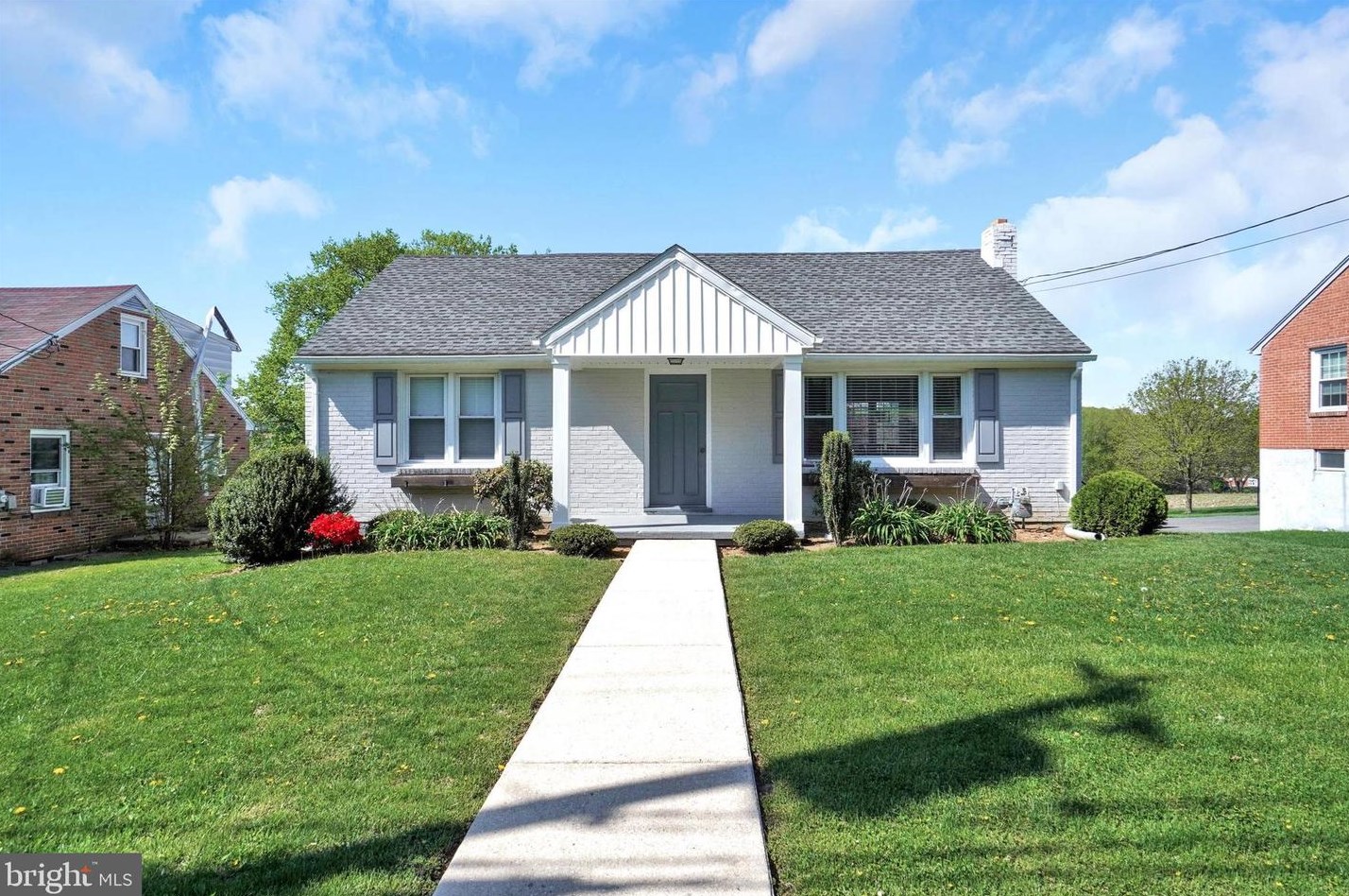 105 Main St, Seven Valleys, PA 17360