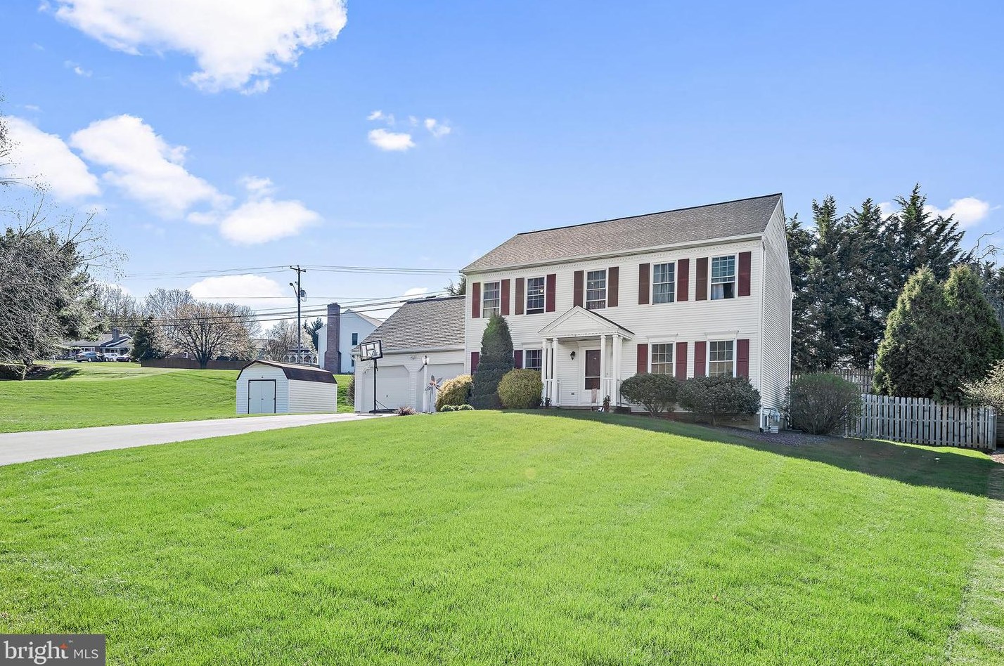 5 Greenview Dr, Shrewsbury, PA 17361