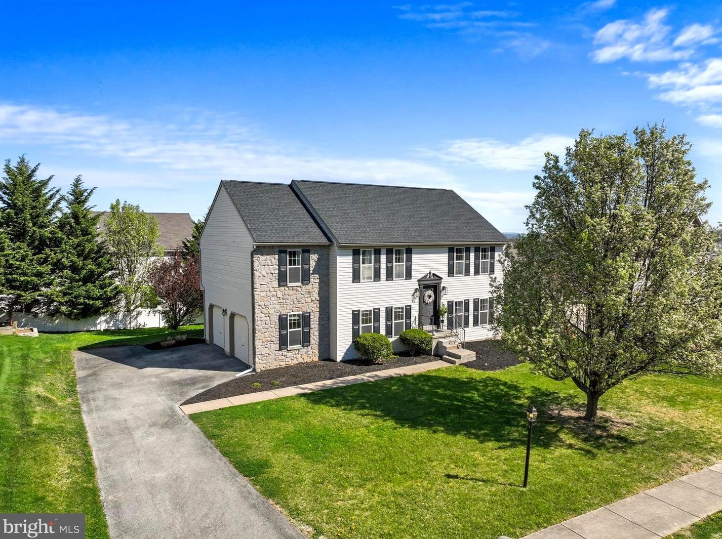 340 Wimbleton Way, Red Lion, PA 17356