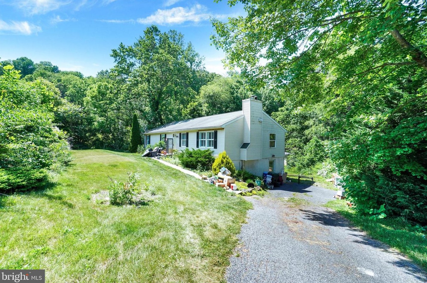 316 Pleasant Corner Ct, Red Lion, PA 17356