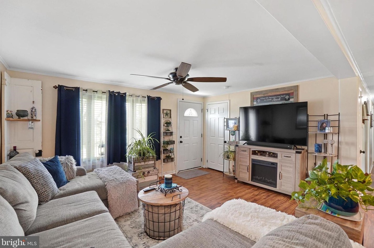 34 Schoolhouse Ln, Bittersville, PA 17366-9726