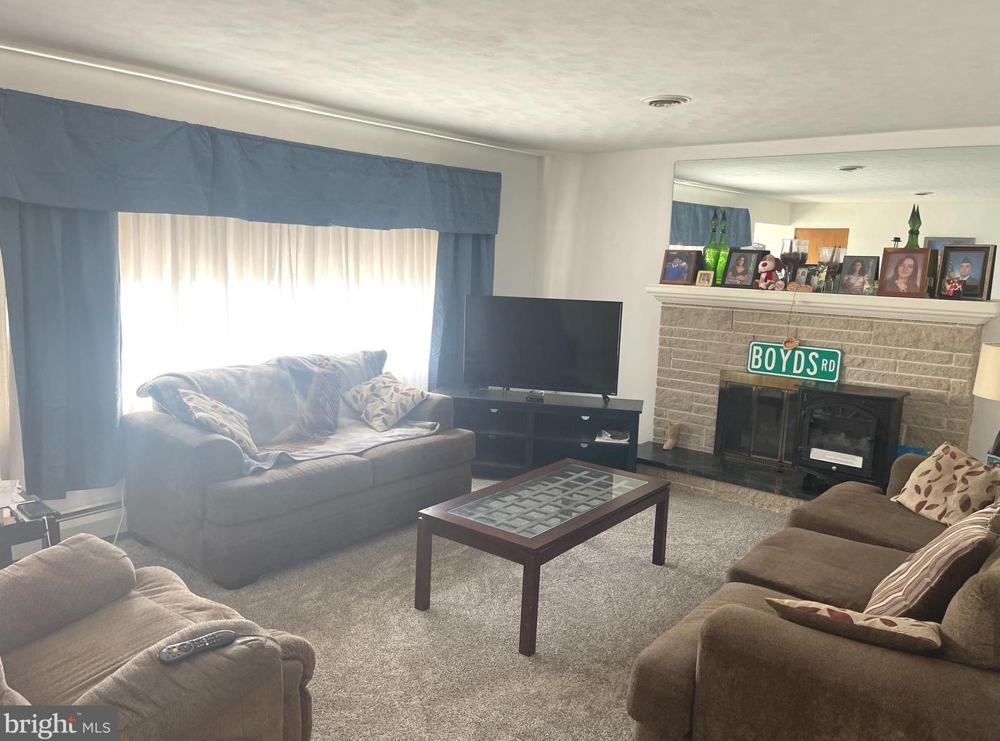 187 W Main St, Fawn Grove, PA 17321