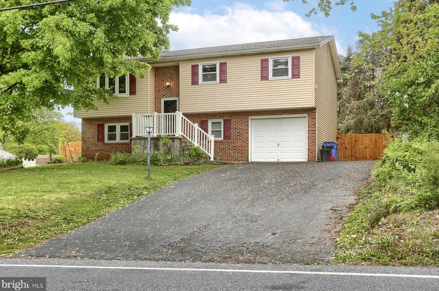 170 Taylor Rd, Etters, PA 17319