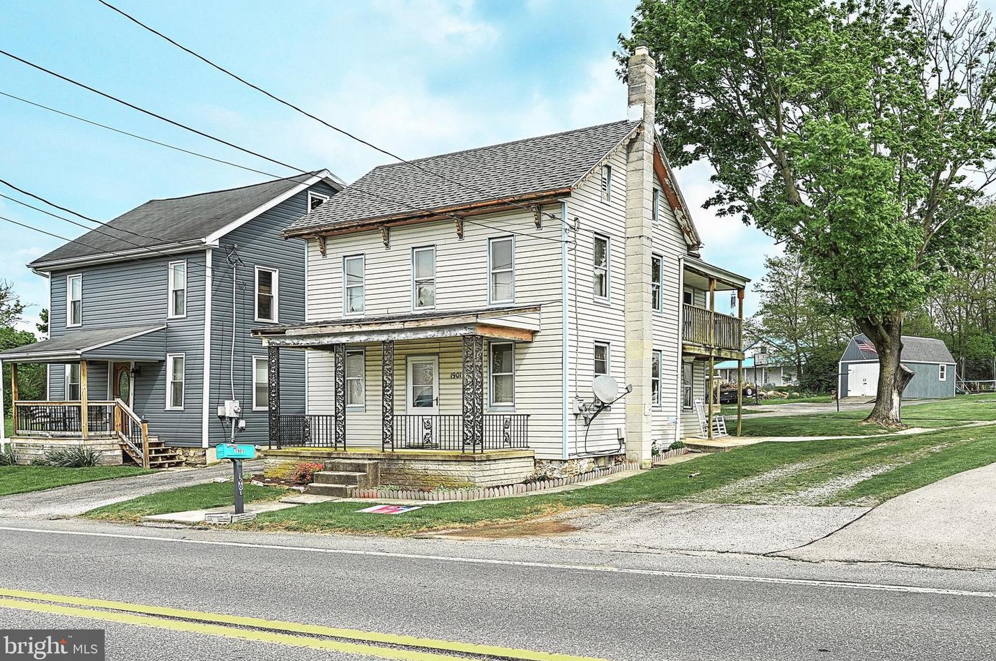 1901 Stoverstown Rd, Spring Grove, PA 17362