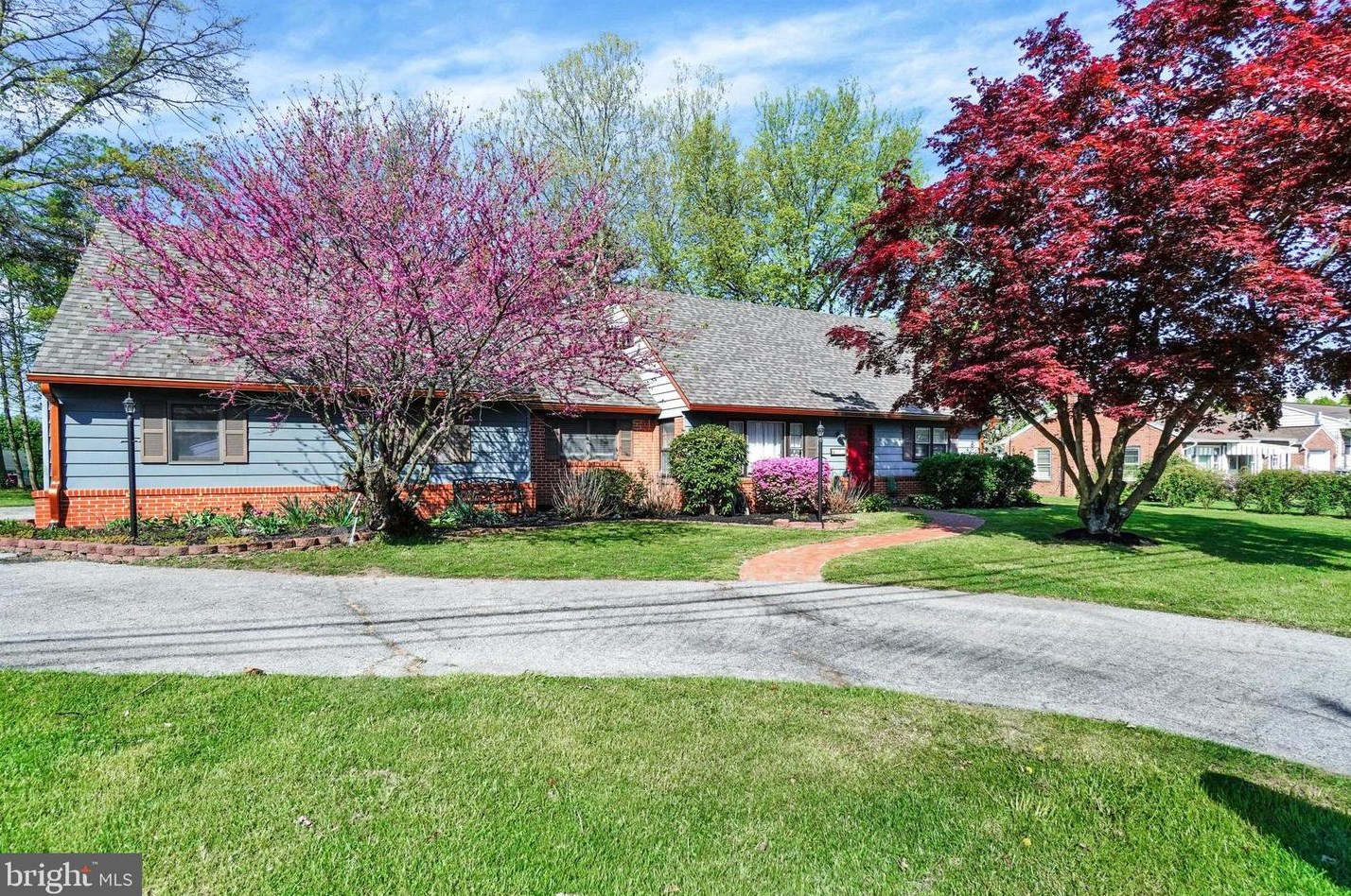 852 S Main St, Red Lion, PA 17356