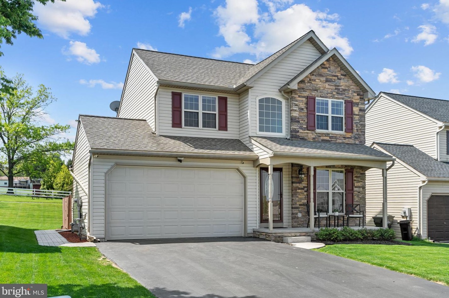 515 Strayer Dr, Bittersville, PA 17366-9016
