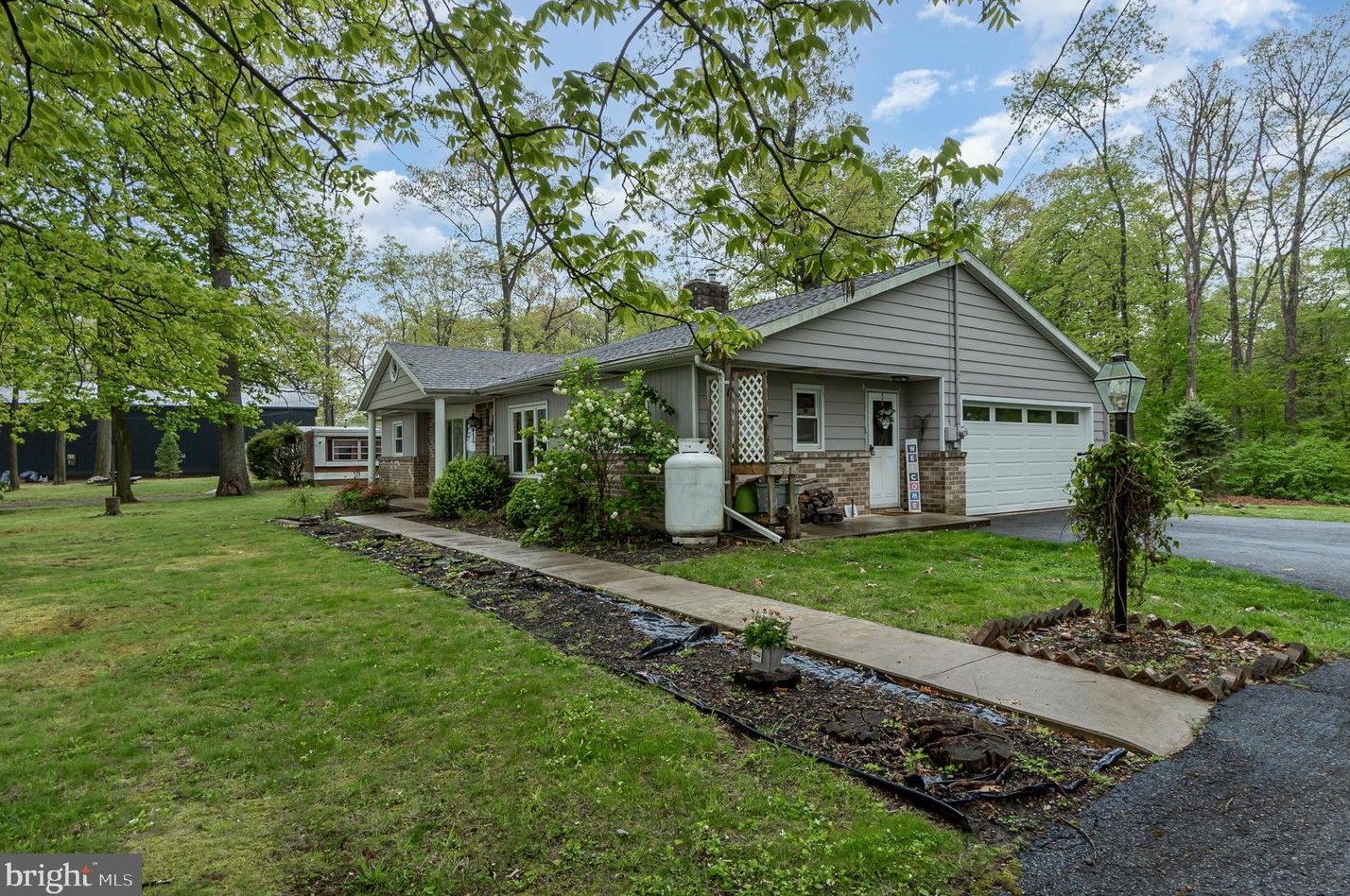 3836 Brownton Rd, Cross Roads, PA 17322