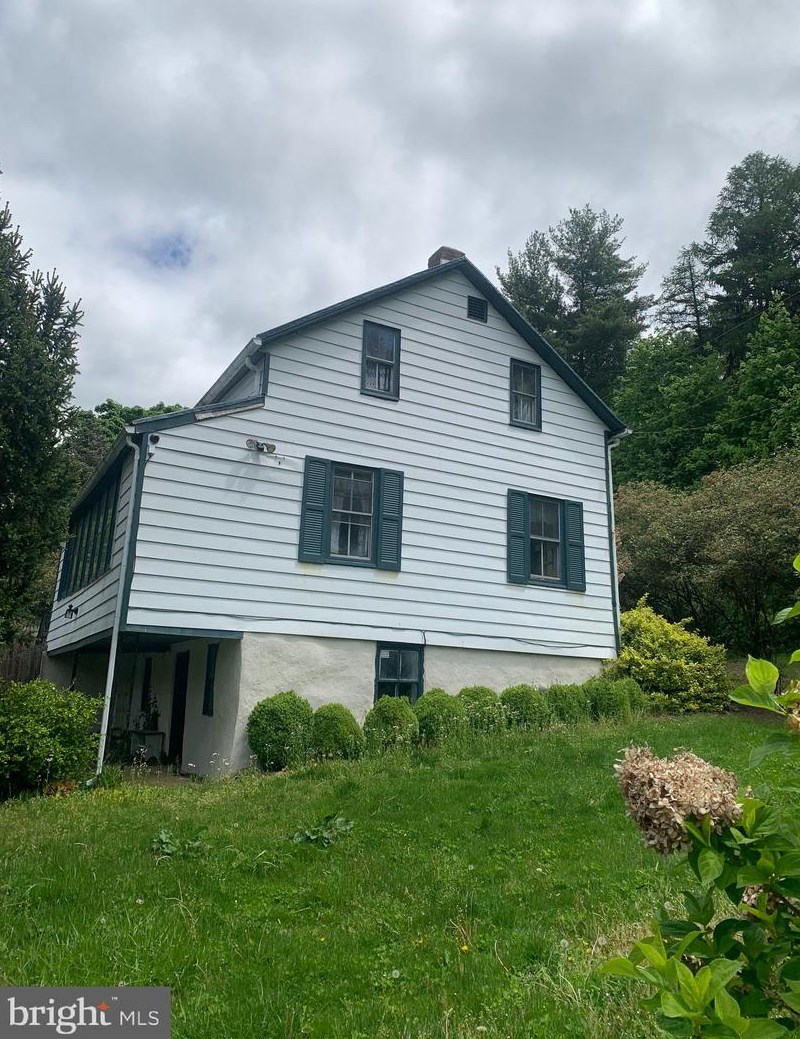 5443 Lehman Rd, Spring Grove, PA 17362