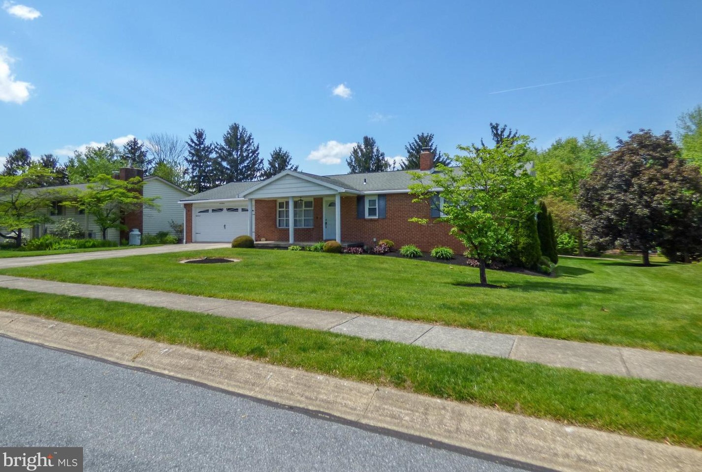 17 Covington Dr, Strinestown, PA 17345-1503