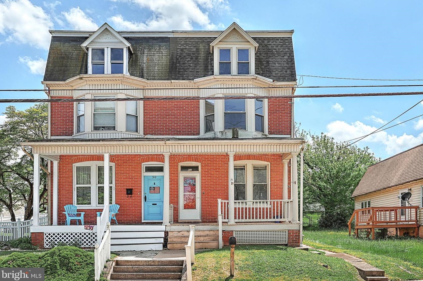 52 W Maple St, Yoe, PA 17313