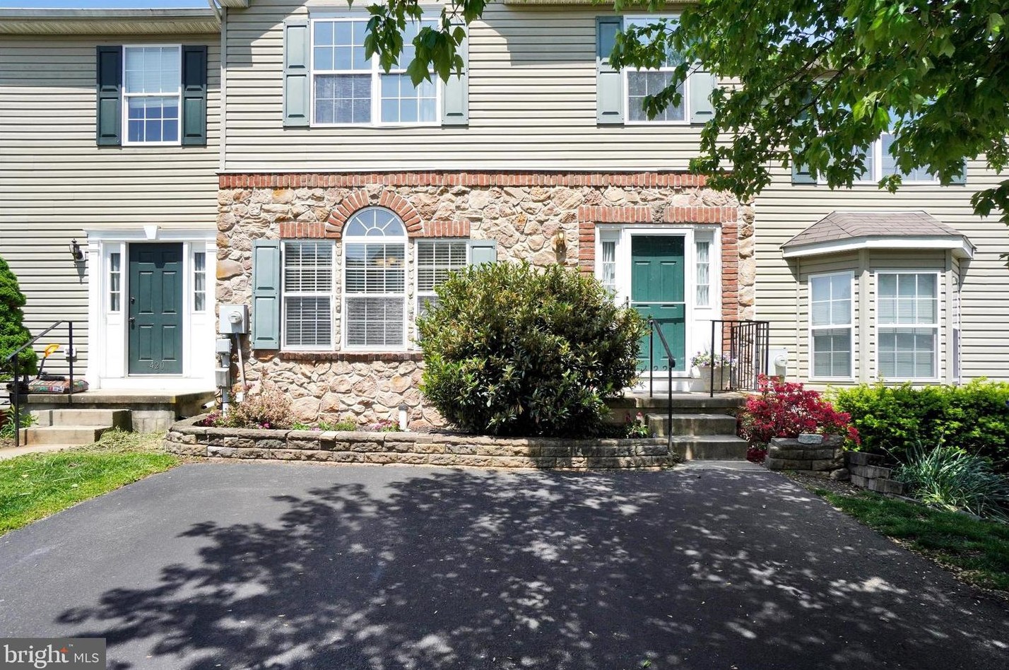 422 Madison Dr, Shrewsbury, PA 17361