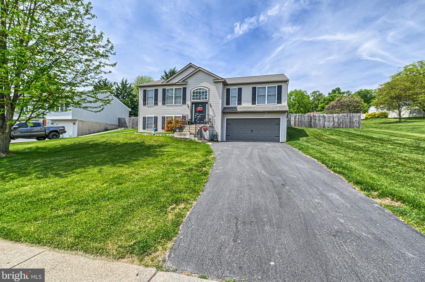306 Kormit Dr, Red Lion, PA 17356