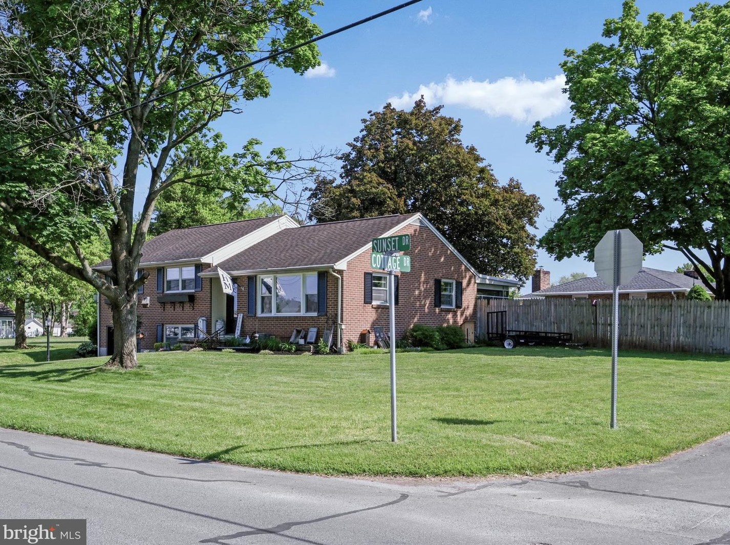45 Sunset, Strinestown, PA 17345