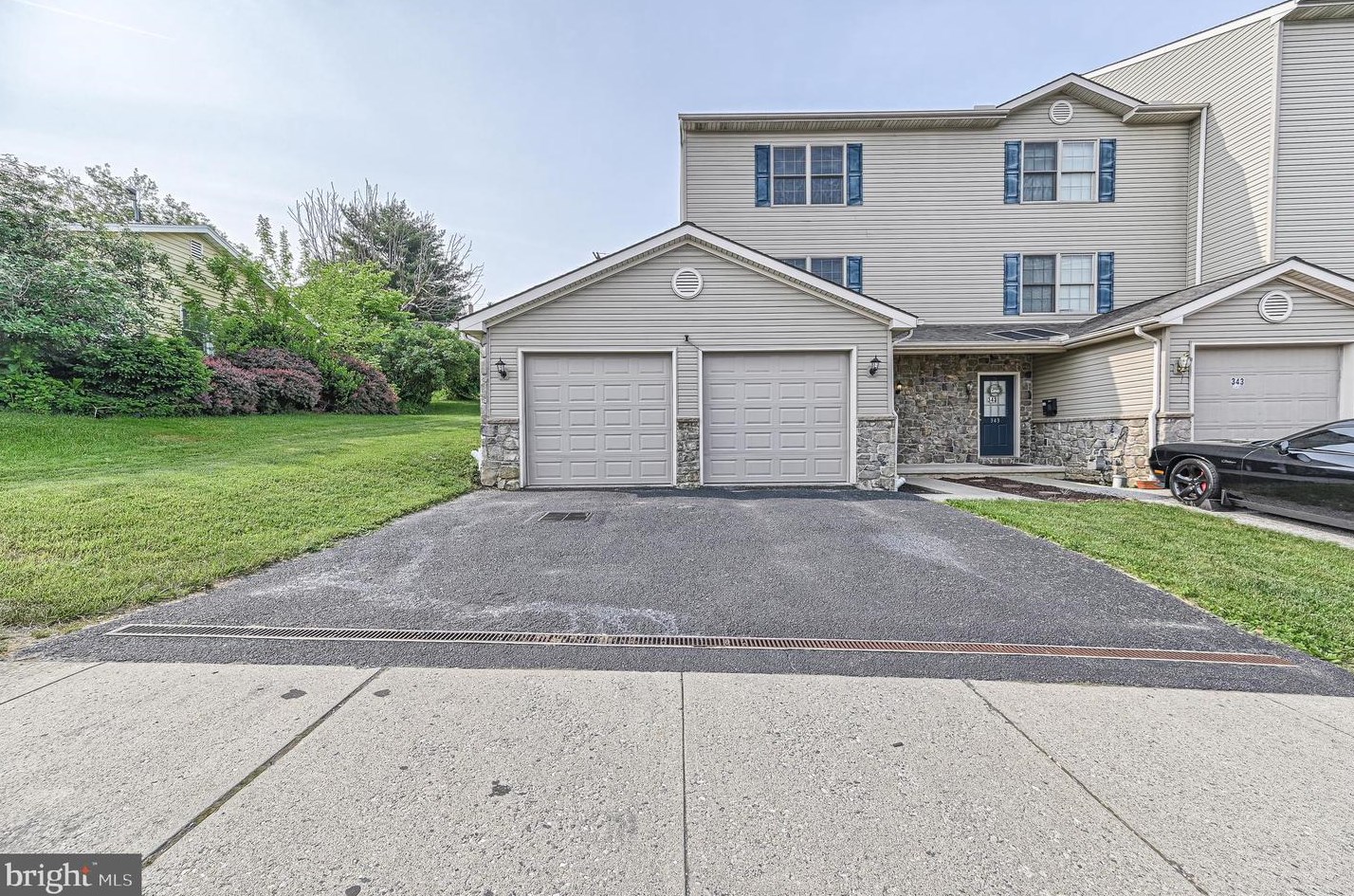 341 Atlantic Ave, Red Lion, PA 17356