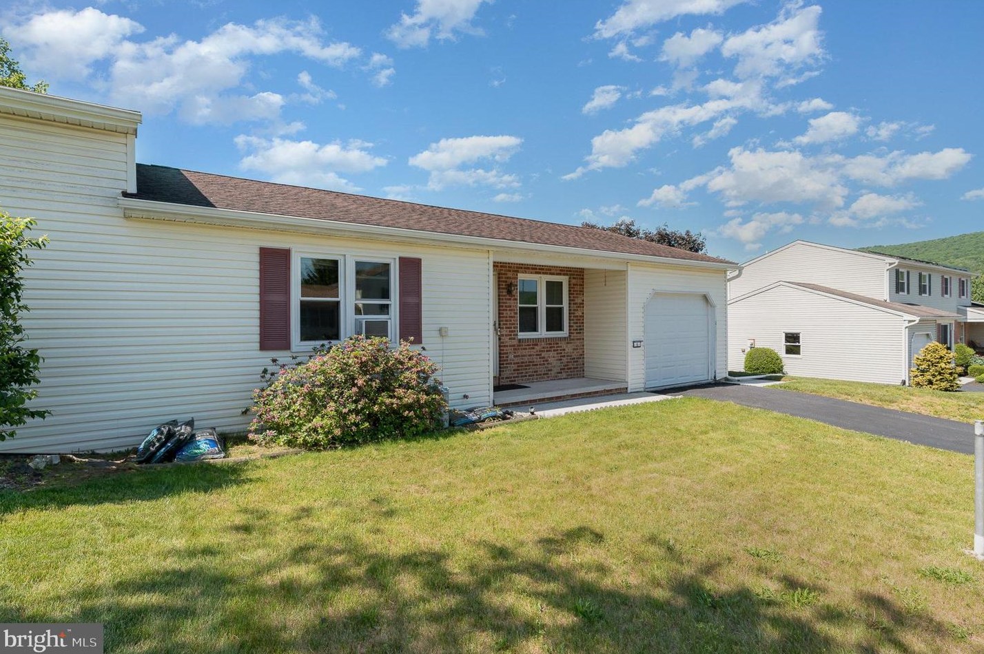 6 Mary Dr, Siddonsburg, PA 17019