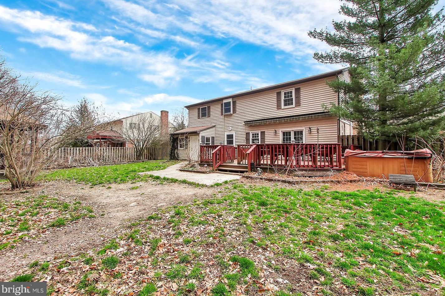 124 Yellow Breeches Dr, Camp Hill, PA 17011