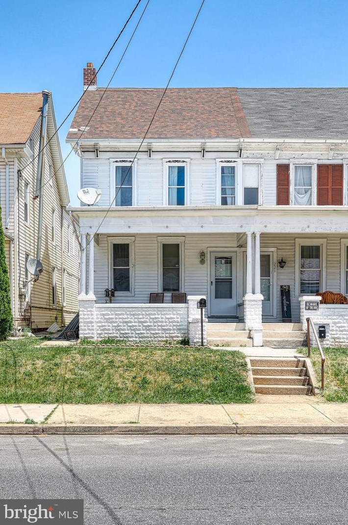 223 N Main St, Red Lion, PA 17356