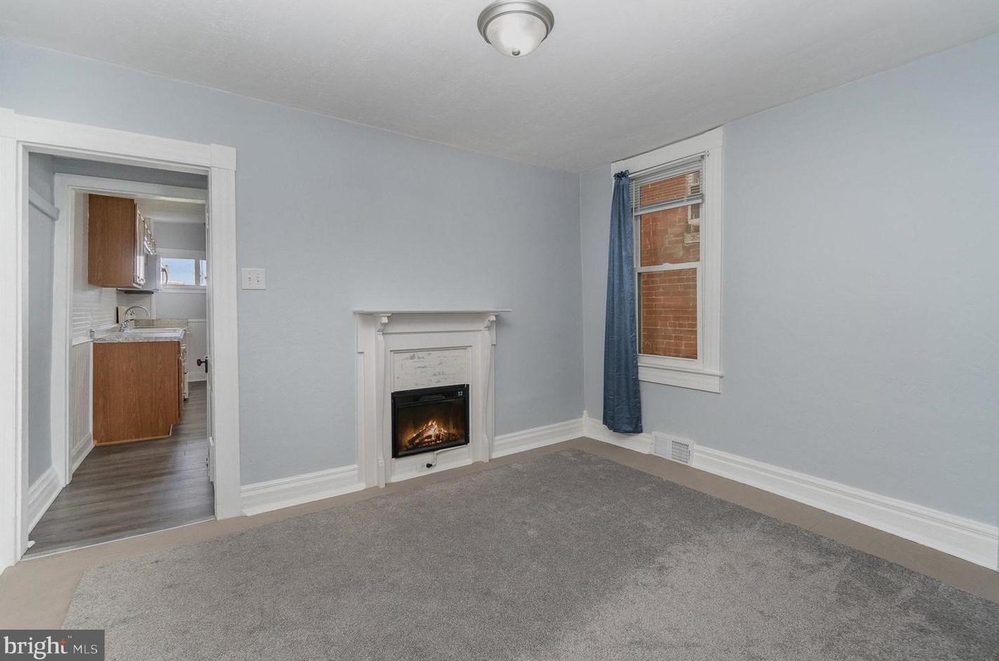 8 East St, Spring Grove PA  17362-1210 exterior
