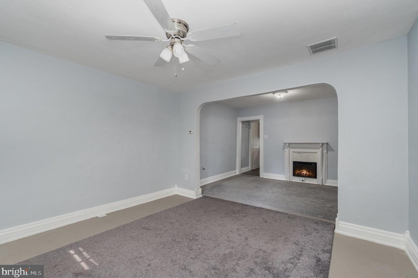 8 East St, Spring Grove PA  17362-1210 exterior