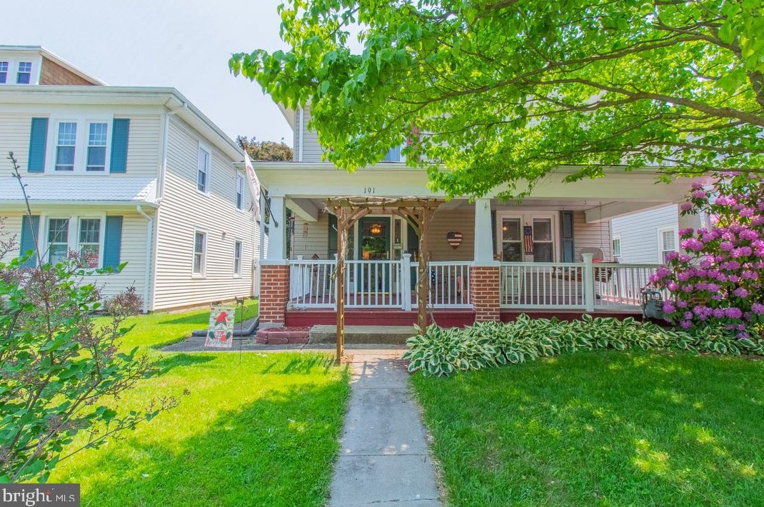191 N Second St, Mount Wolf, PA 17347