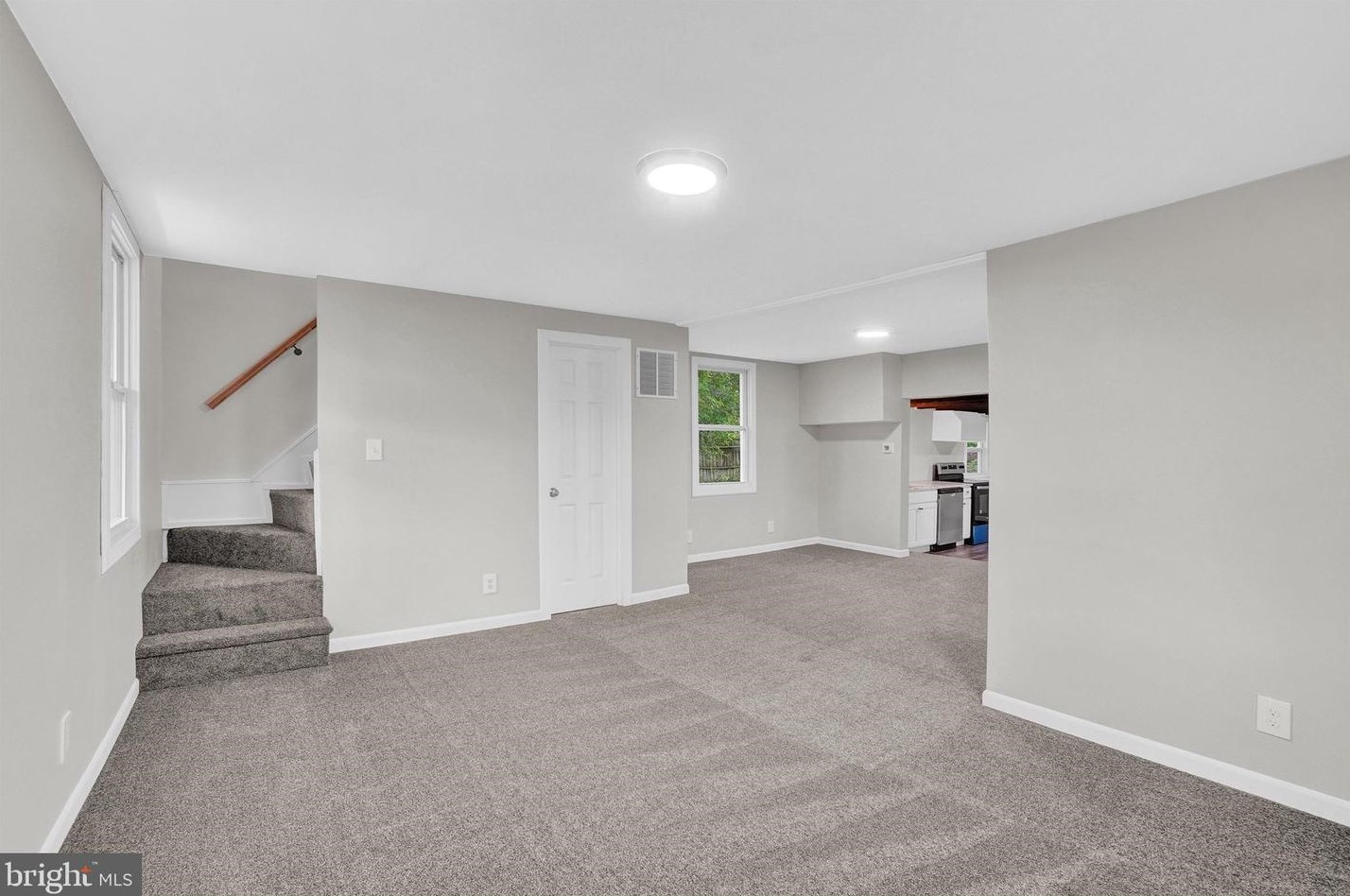 34 Church St, Seven Valleys, PA 17360-8712