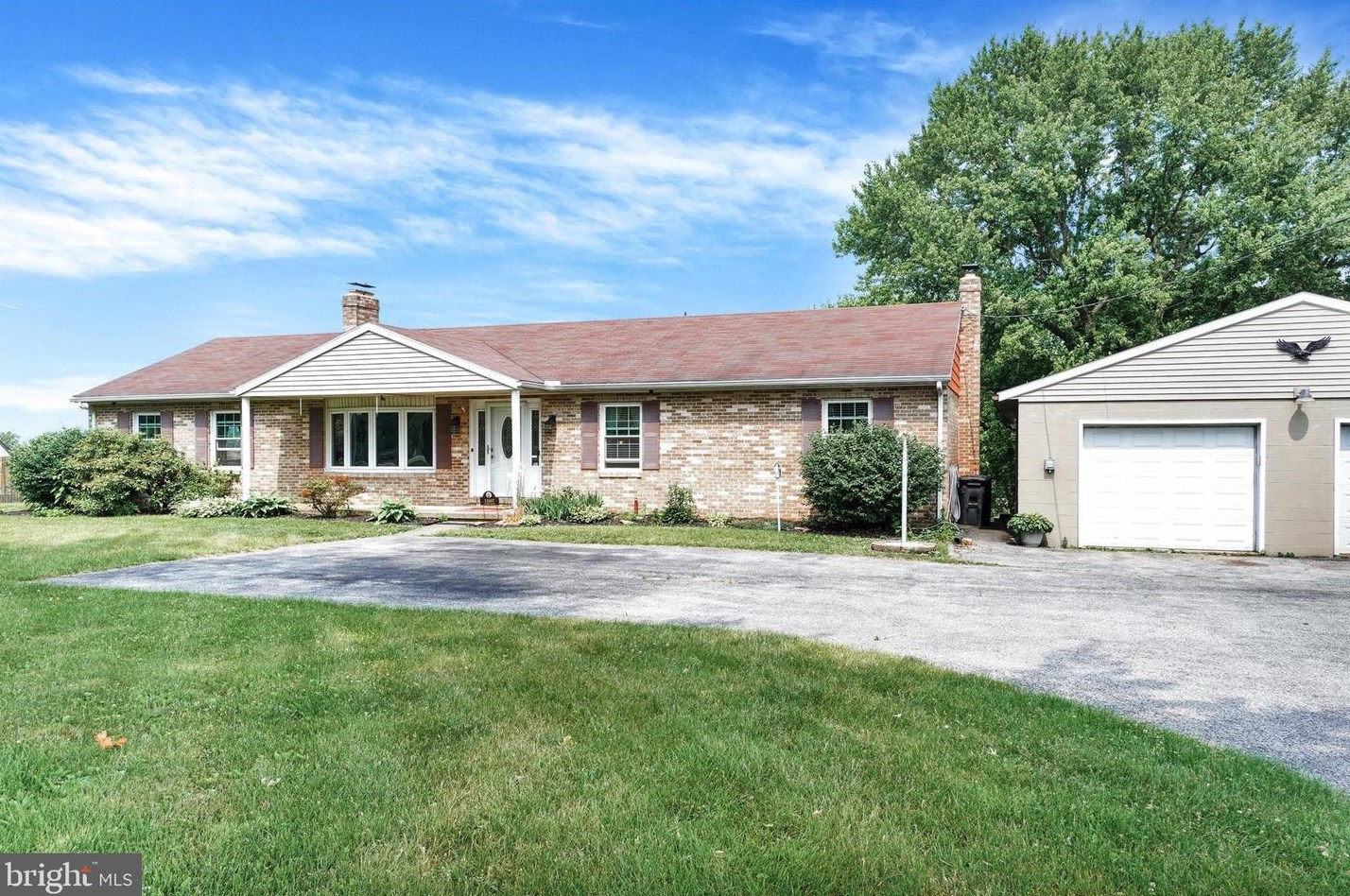 12607 Stamper Rd, Brogue, PA 17309