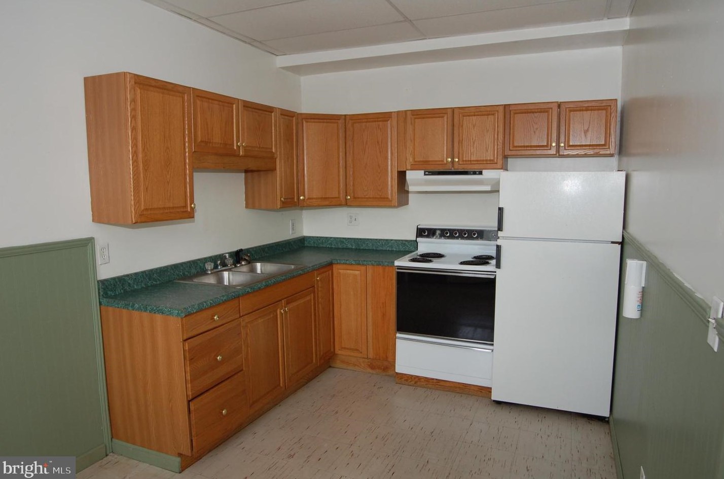 2 York St #1a, Spring Grove, PA 17362