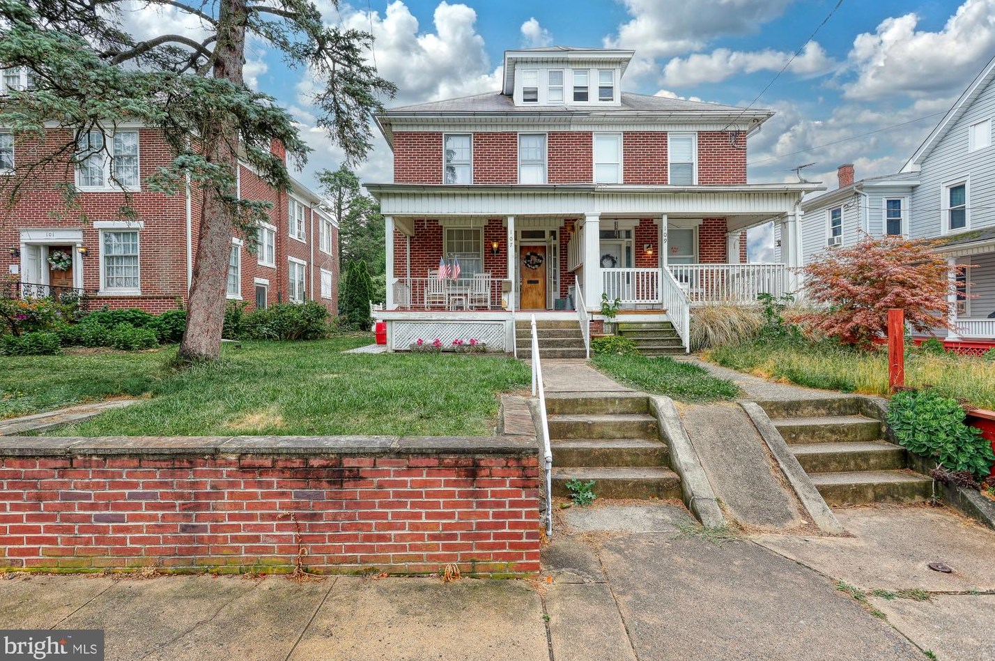 107 S Franklin St, Red Lion, PA 17356