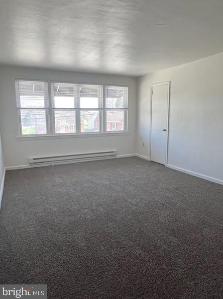 220 W Maple St #b, Strinestown, PA 17345