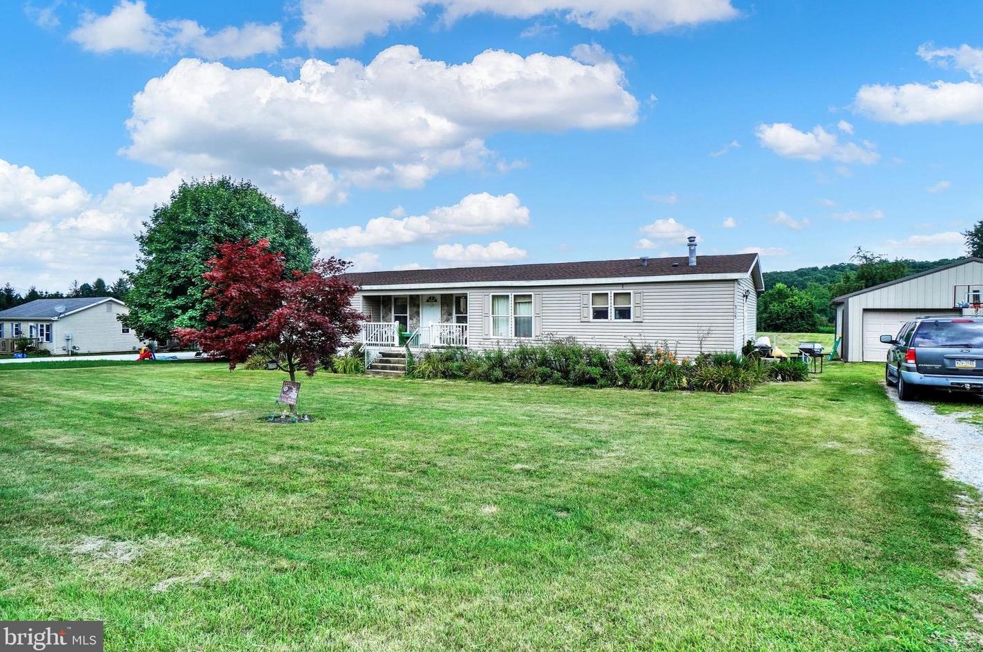 365 Graham Ln, Bittersville, PA 17366-8473