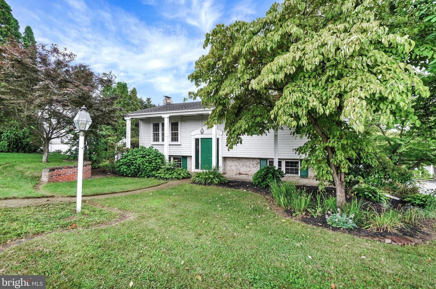 140 King St, Yoe, PA 17313-1726