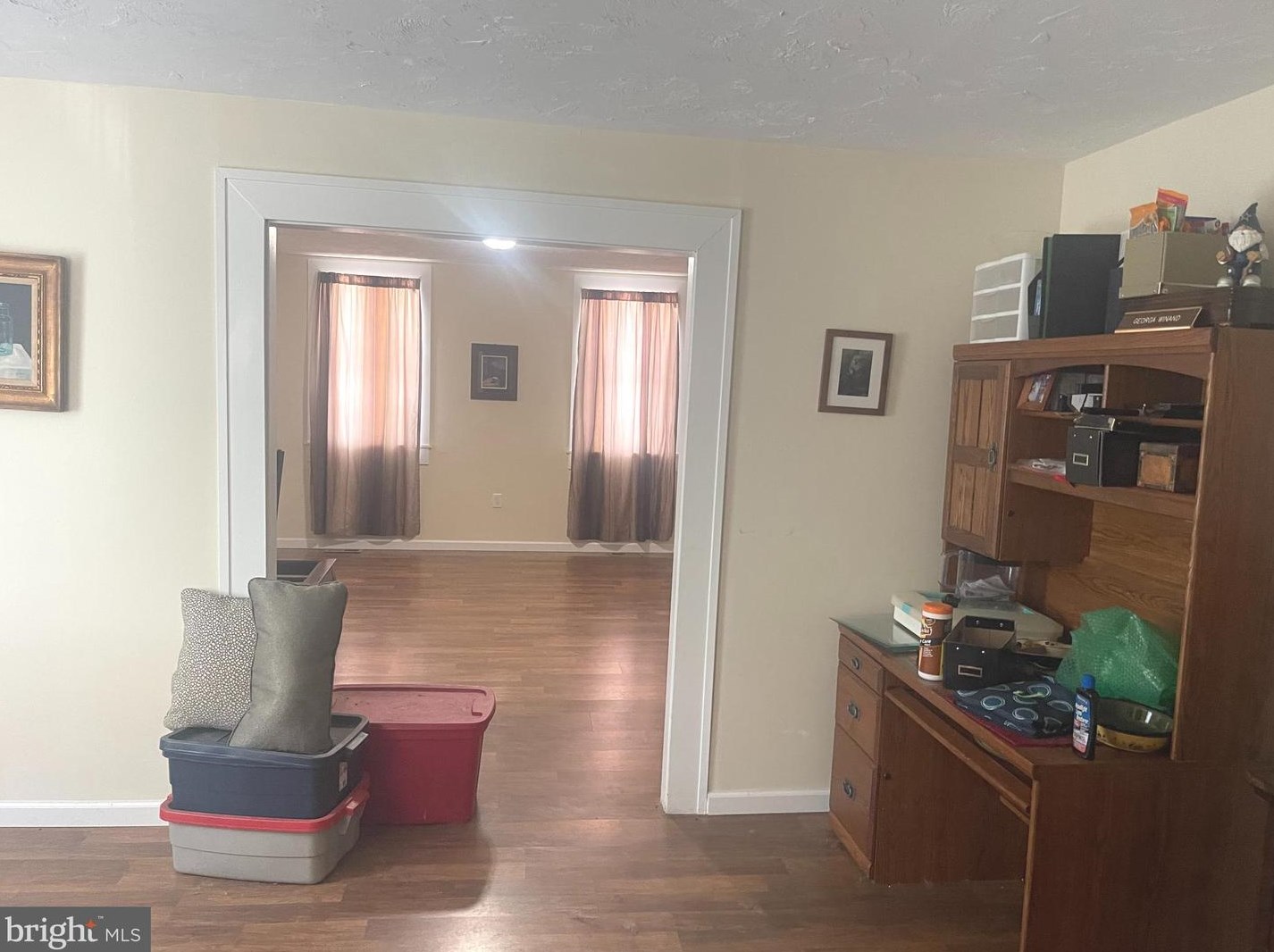 19 Main St, Strinestown, PA 17345-1401