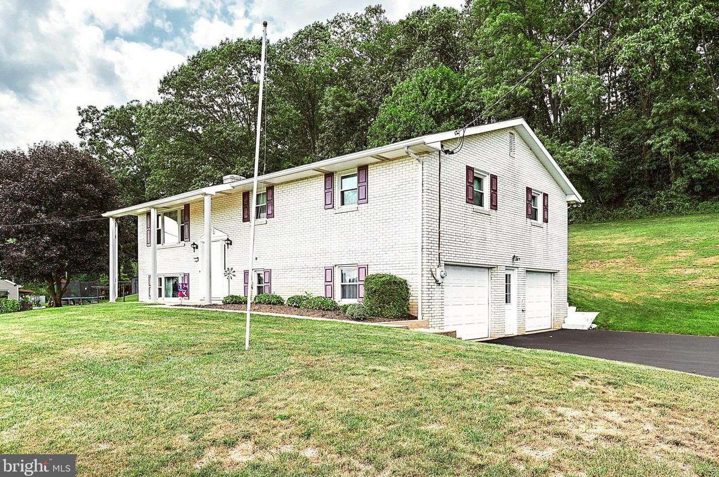 3802 Sticks Rd, Hametown, PA 17327