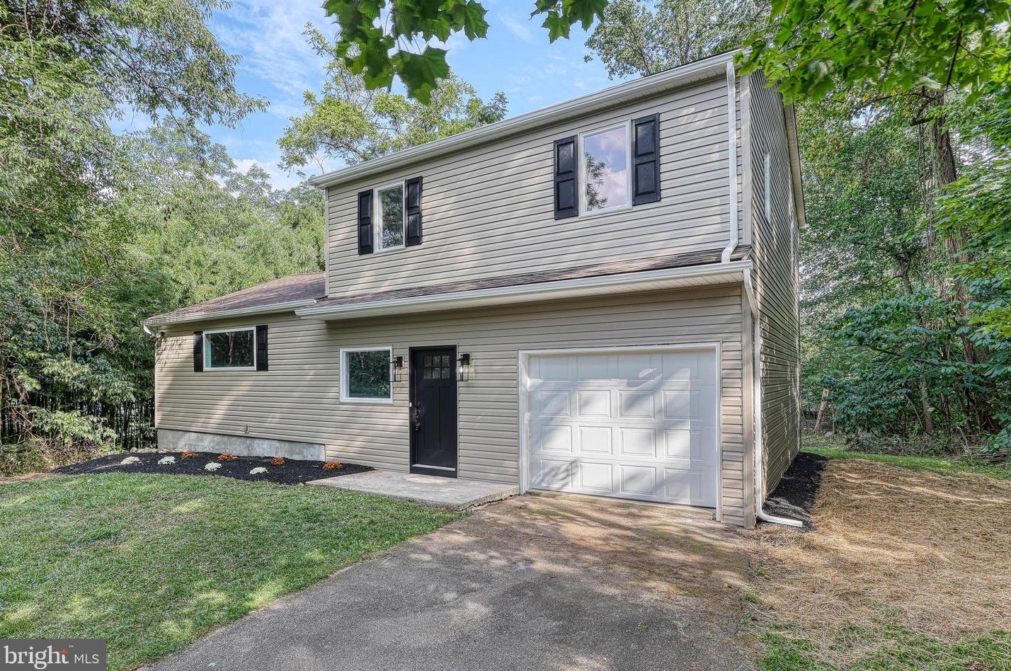 1060 Twin Lakes Rd, Alpine, PA 17339
