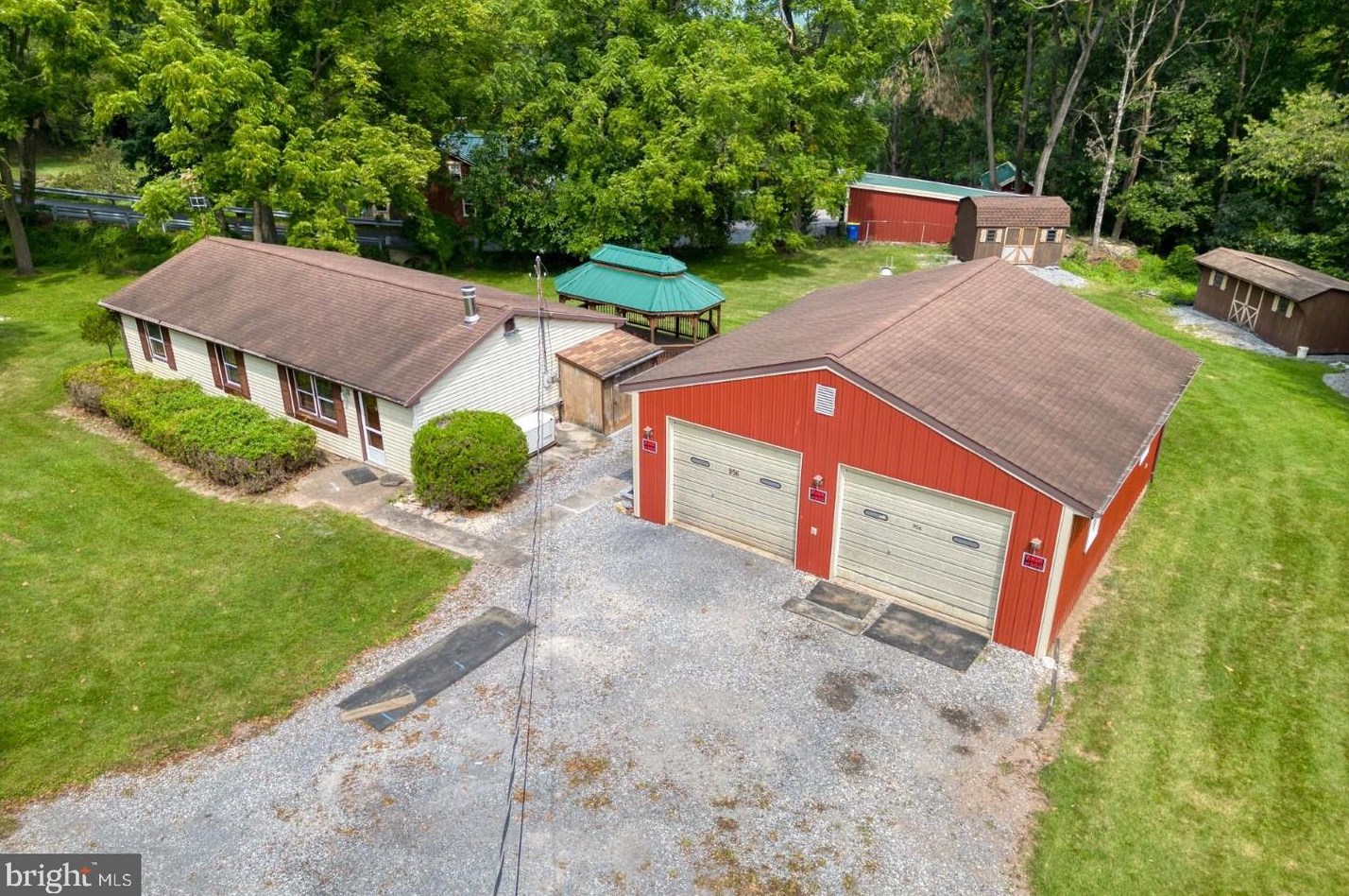956 Rosstown Rd, Alpine, PA 17339