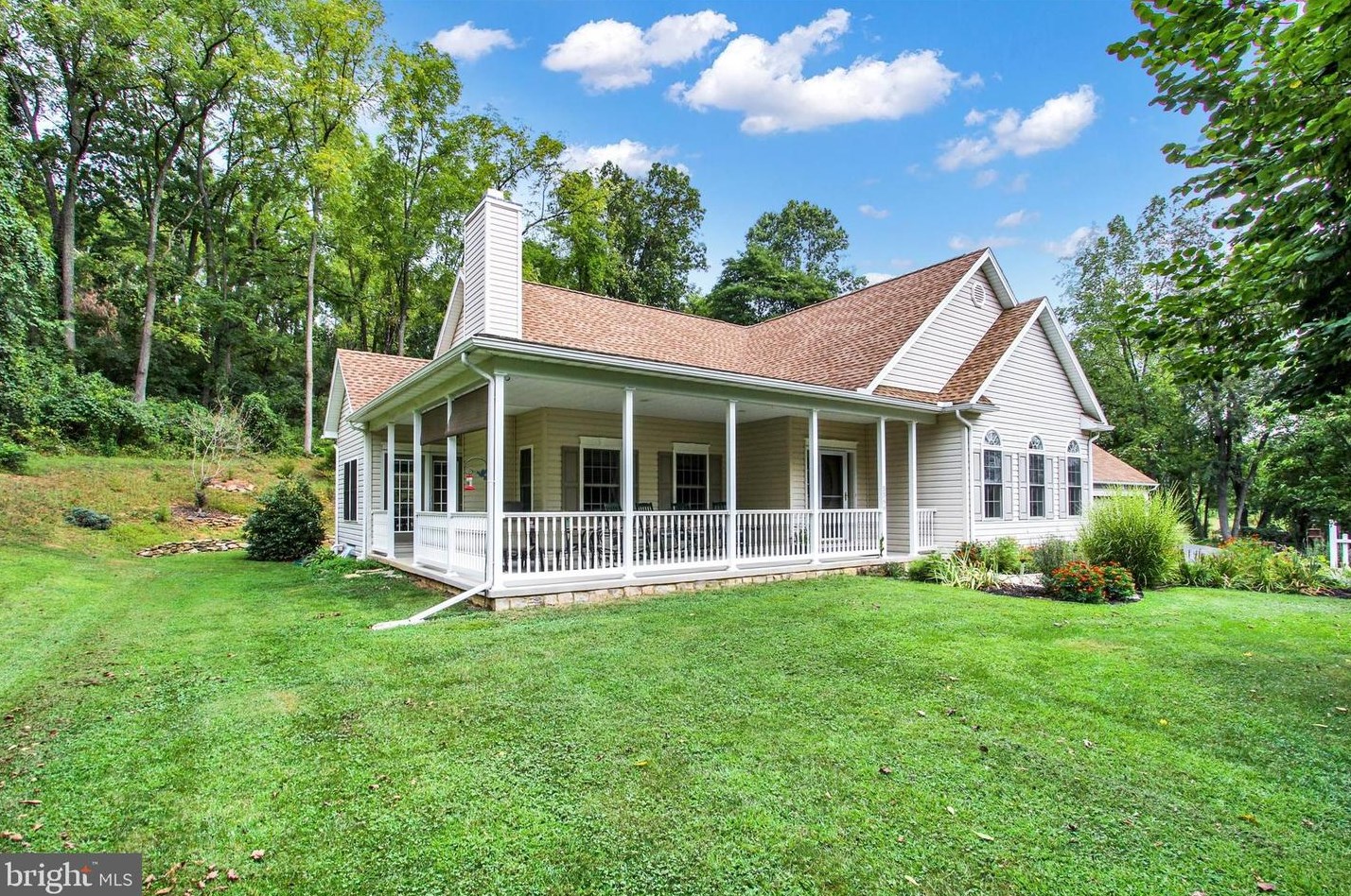 5566 Wool Mill Rd, Brodbecks, PA 17329