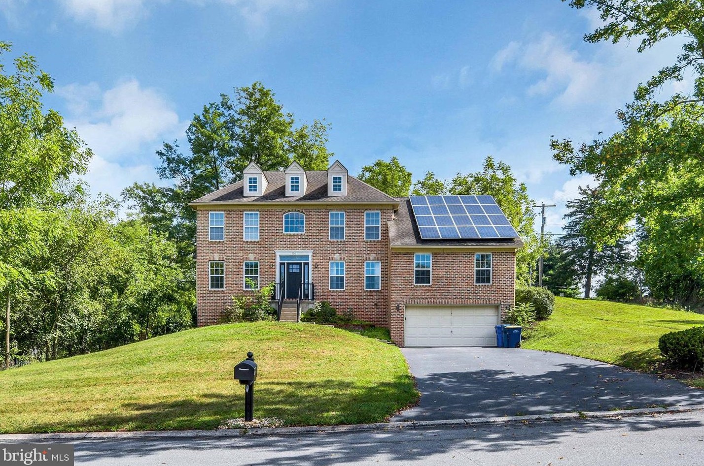 100 Bramblewood Ln, Alpine, PA 17339