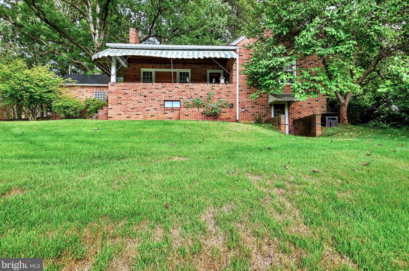 87 Park Ave, Hametown, PA 17327-1116
