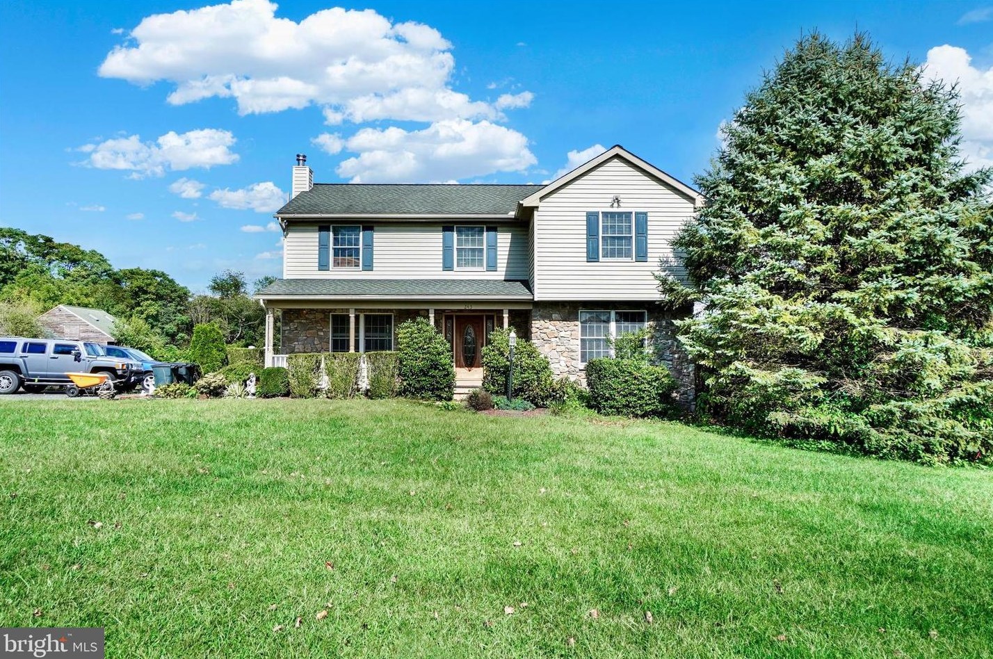 243 Bald Eagle Rd, Fawn Grove, PA 17321-9357