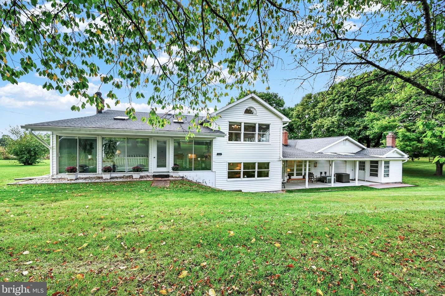 9445 Carlisle Rd, Siddonsburg, PA 17019