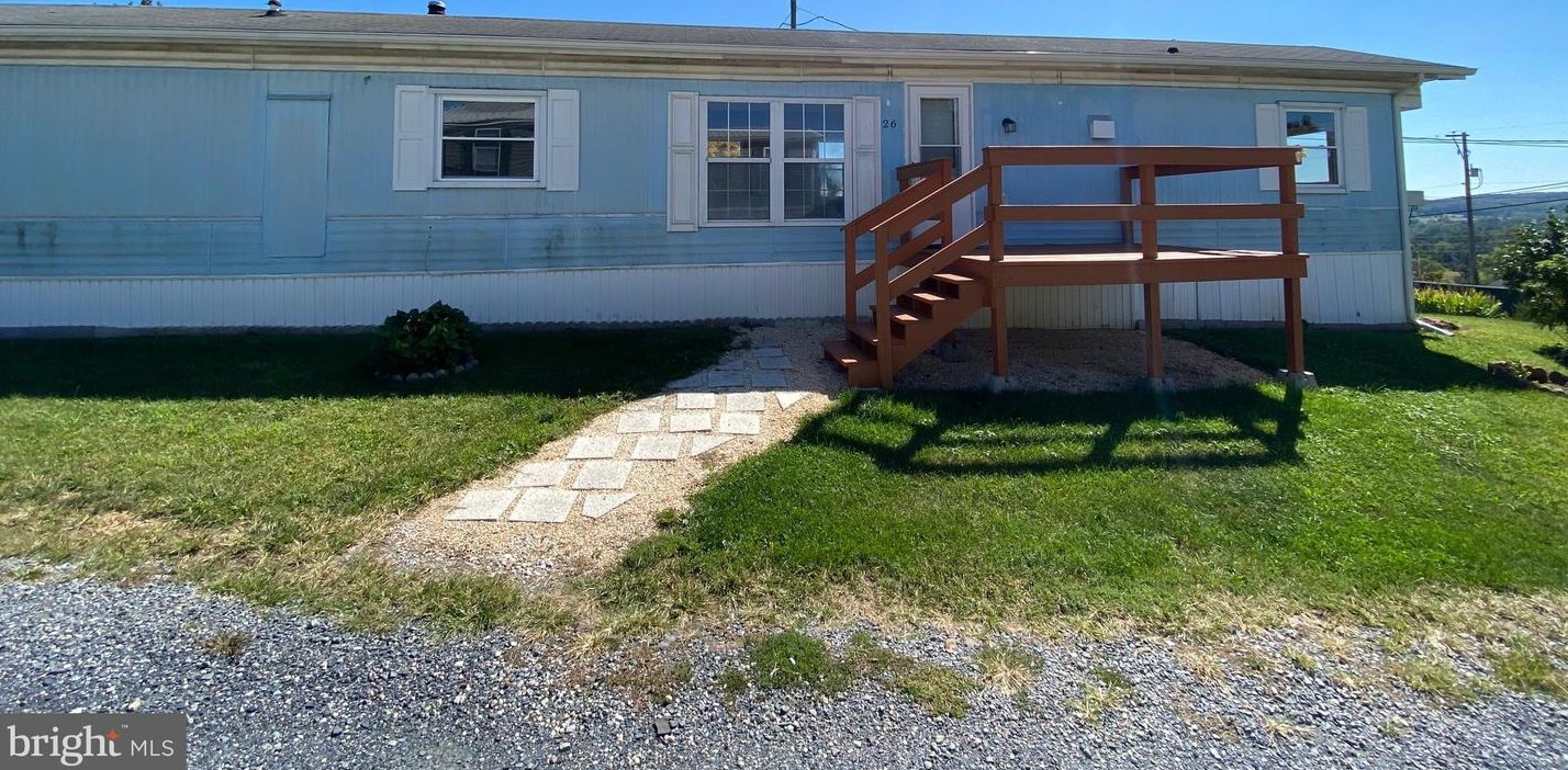 450 Ridge Rd Trlr 26, Etters, PA 17319
