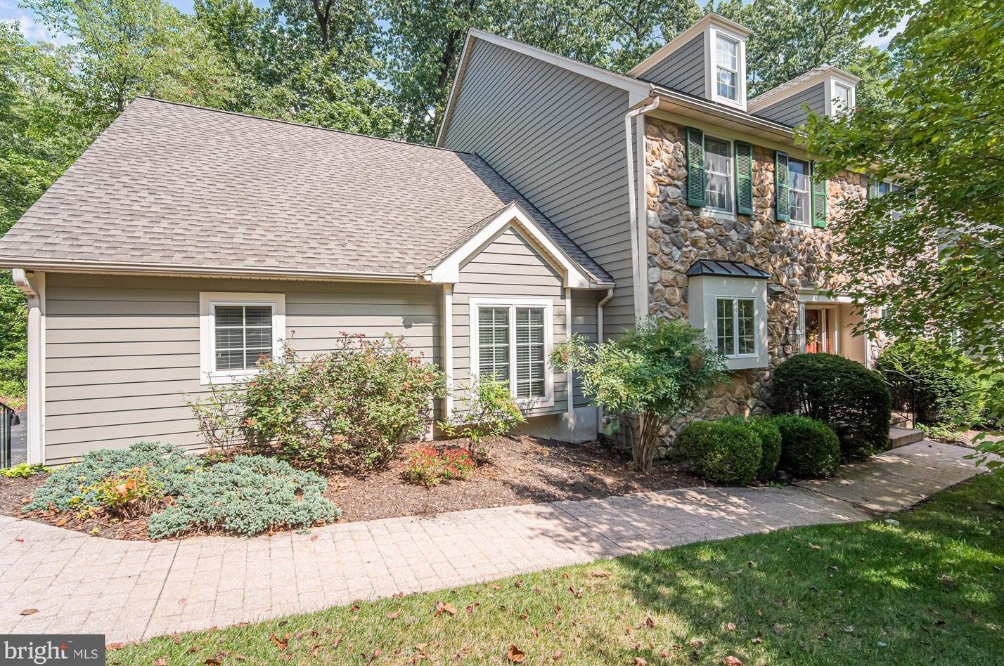 2151 Tall Oaks Ln #2151, York, PA 17403