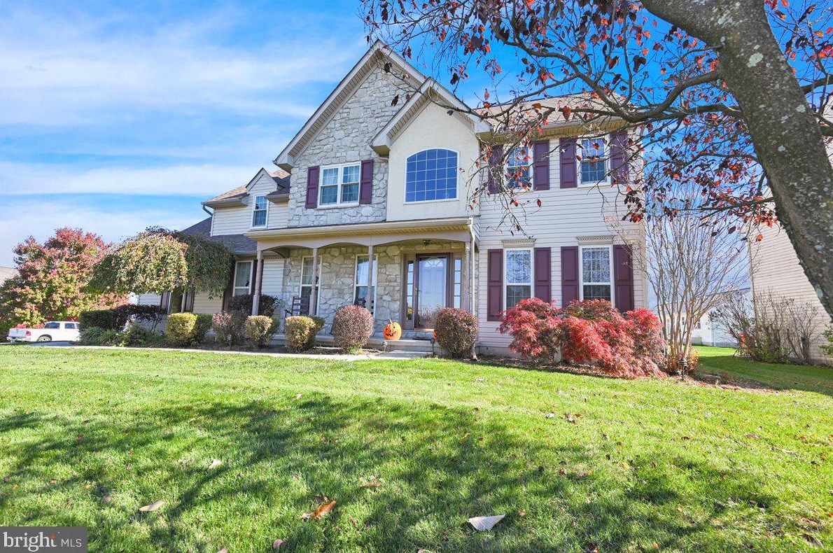 18 Ferndale Rd, Seven Valleys, PA 17360-9660