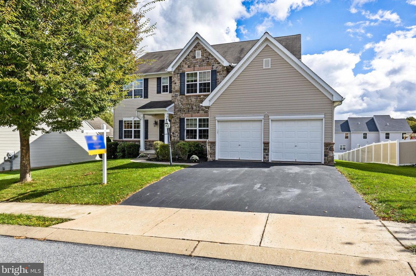 57 S 3rd St, Tolna, PA 17349