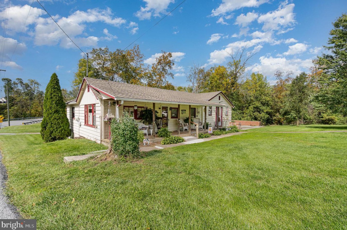1360 Millcreek Rd, York, PA 17404