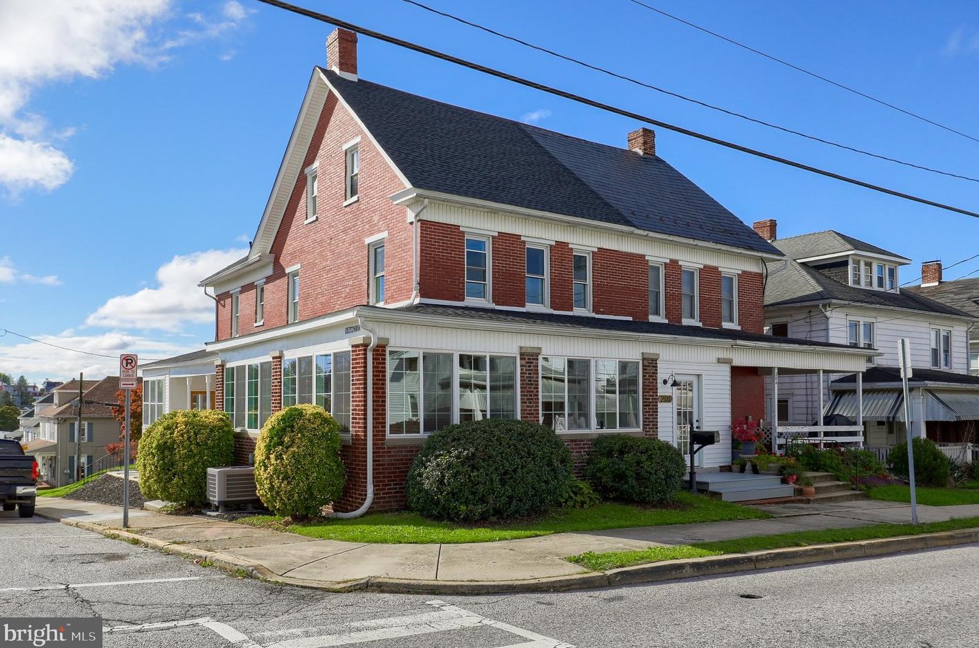 200 W High St, Red Lion, PA 17356