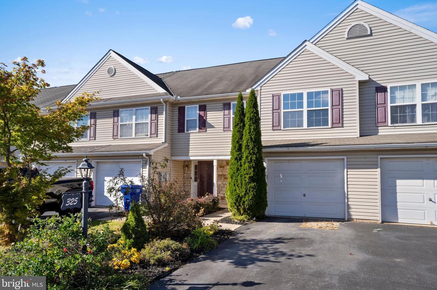325 Fisher Dr, York, PA 17404