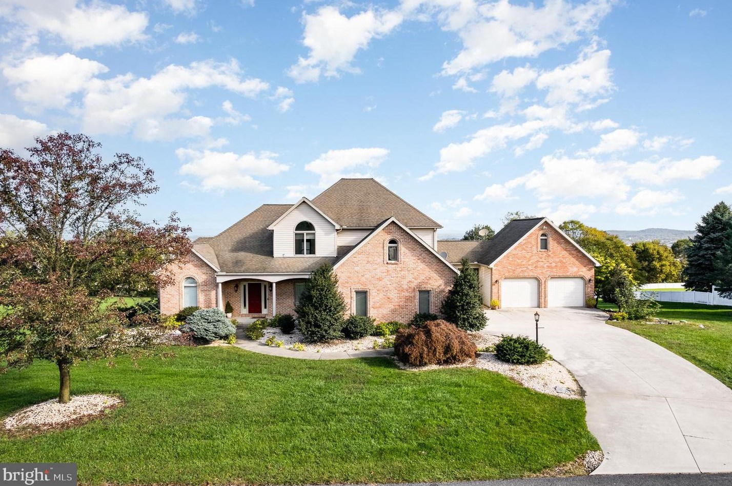 116 Mountain View Dr, Etters, PA 17319
